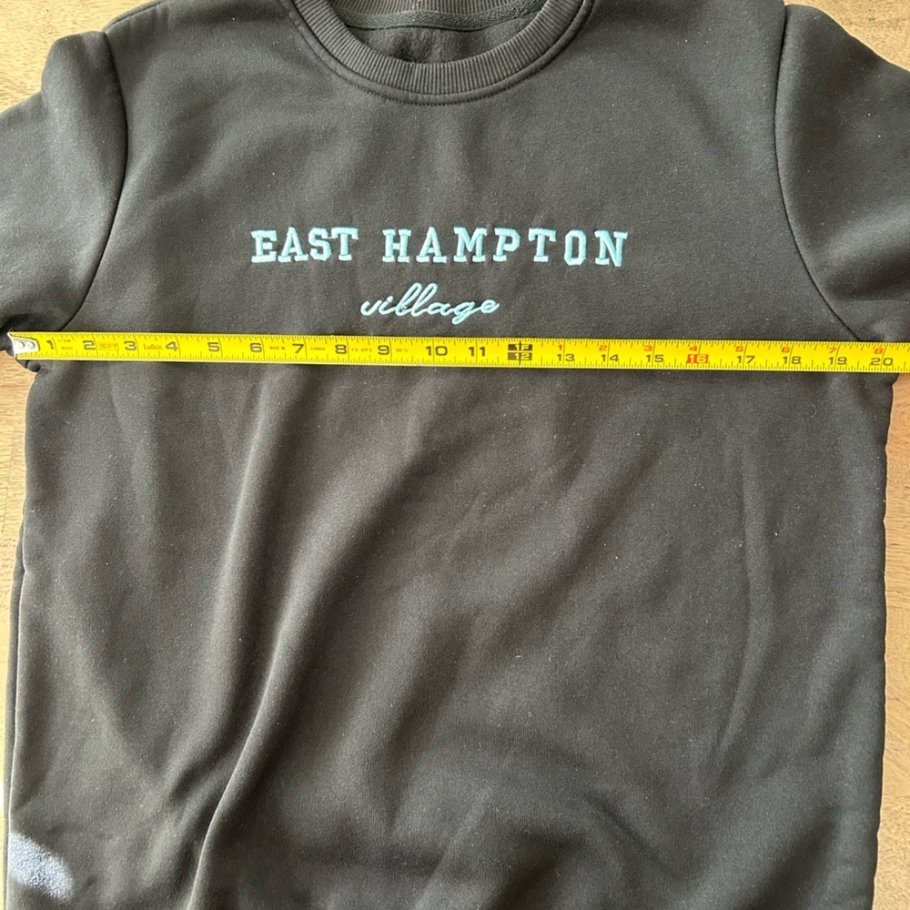 East Hampton Black Sweatshirt - Picture 2 of 4